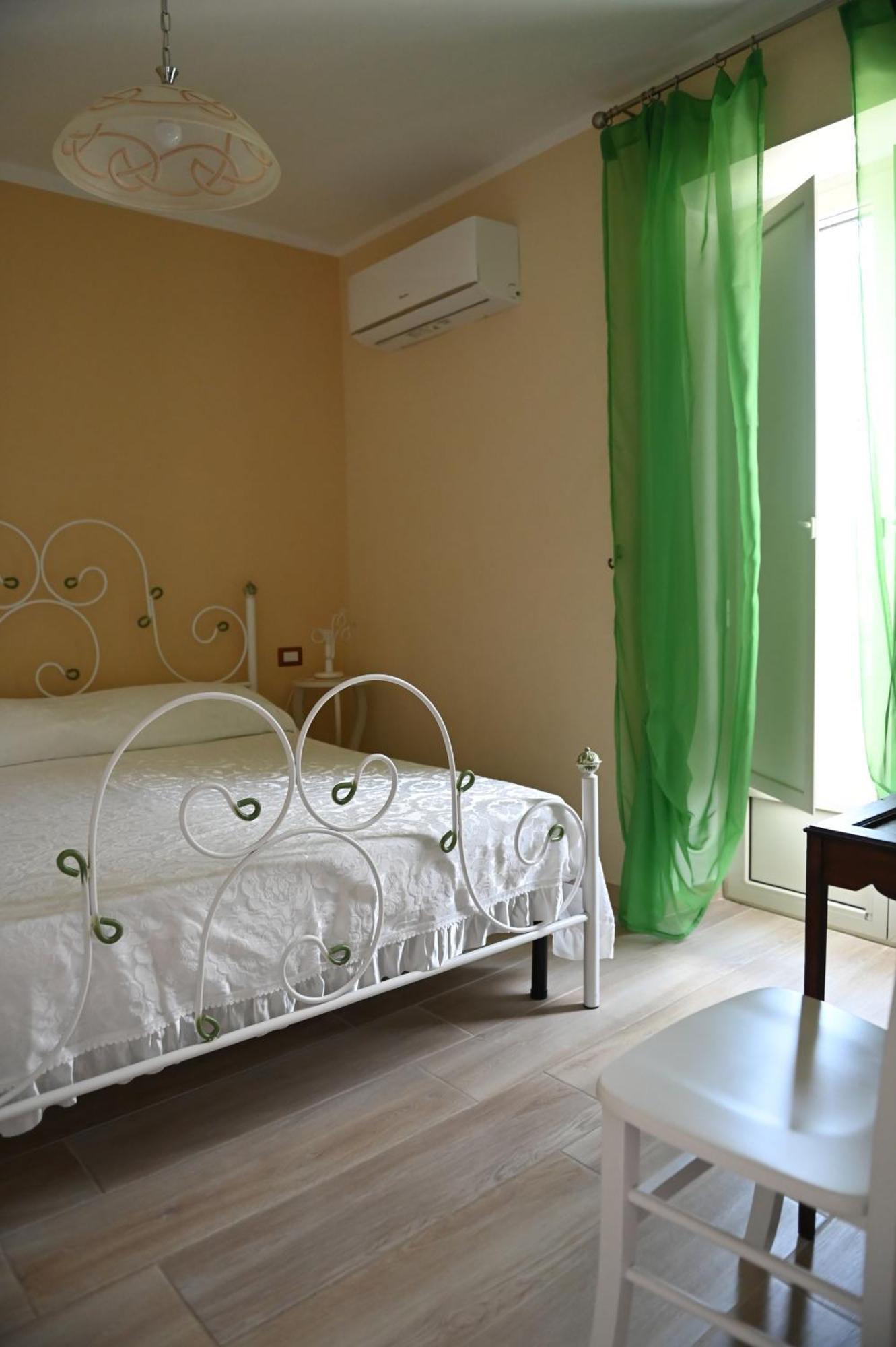 Mandevilla Home Caiazzo Exterior foto